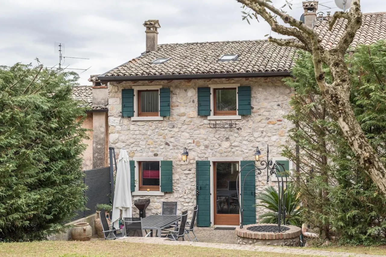 Willa Casa Rustico Costermano