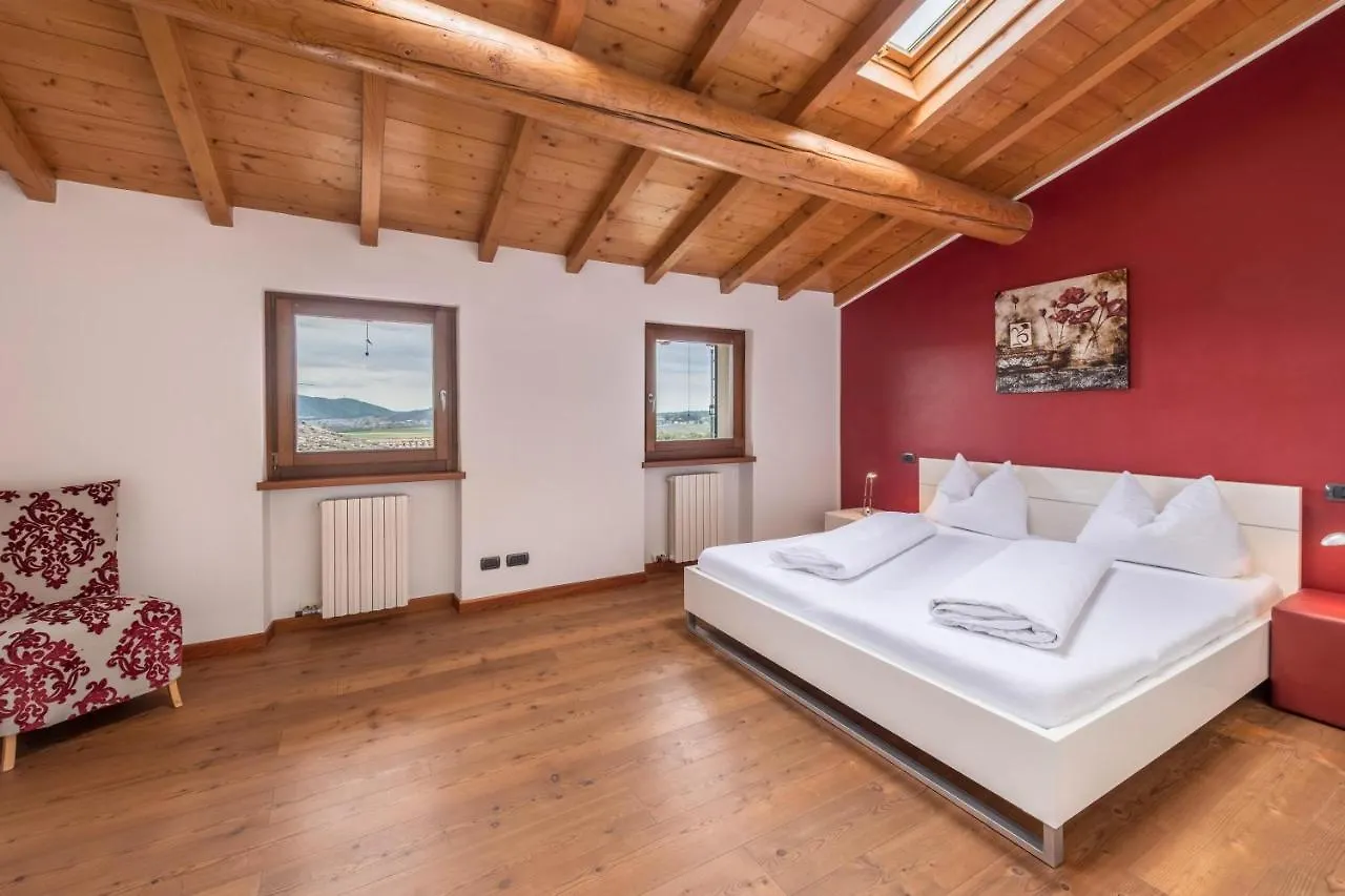 Apt Rustico Costermano