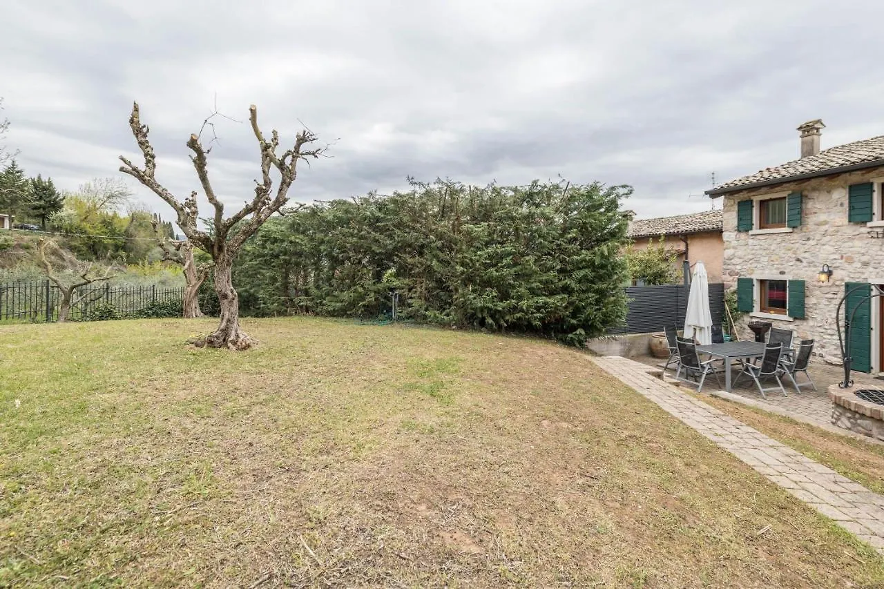 Casa vacanze Apt Rustico Costermano